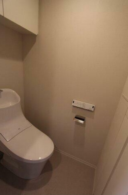 【トイレ】 | プラウドフラット中野 | 温水洗浄便座。