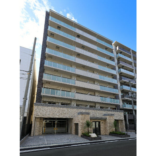プレジオ江坂SOUTHの外観