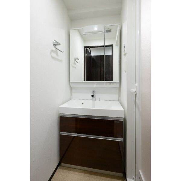 プレジオ江坂SOUTHの洗面所