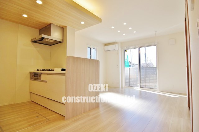 グリーンパティオの居間・リビング