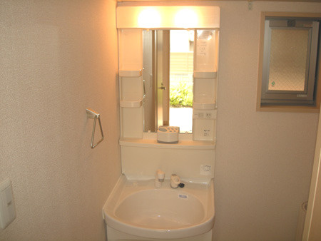 グラントワの独立洗面台|朝の身支度には欠かせない独立洗面化粧台