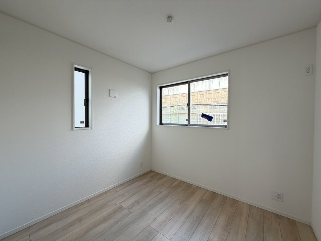 糸満市座波　第2（全4棟）2・3号棟の洋室|3号棟　洋室4.5帖＋CL付き♪