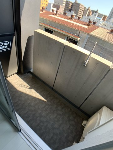 ヴァローレクオリタ清澄白河のバルコニー