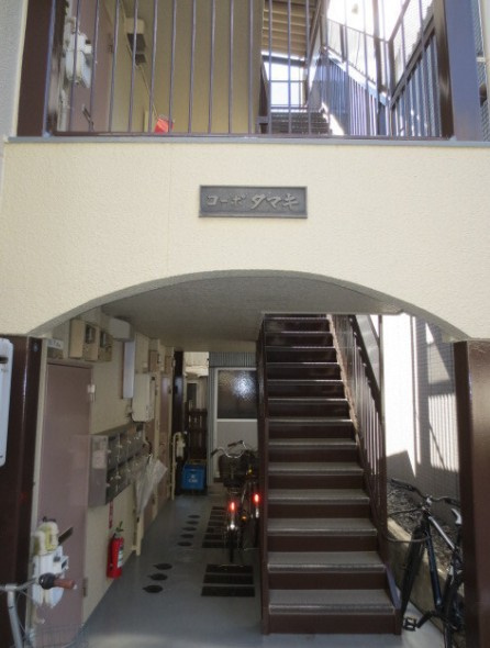 コーポタマキのロビー