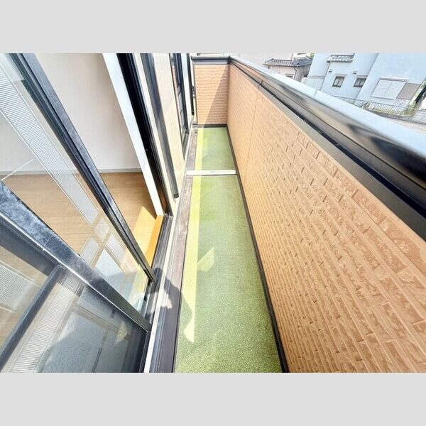 ウインディア大久保のバルコニー