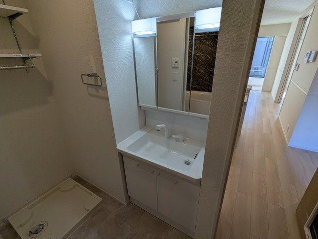 太宰府市宰府５丁目のアパートの洗面所|脱衣スペースもあります