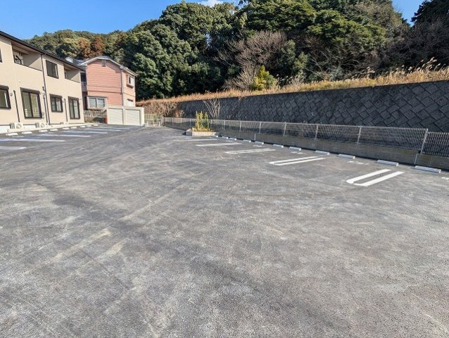 太宰府市宰府５丁目のアパートの駐車場|駐車場があります