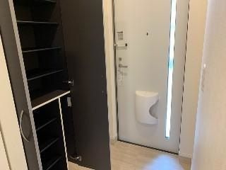 ピアチェーレ（Piacere）の玄関