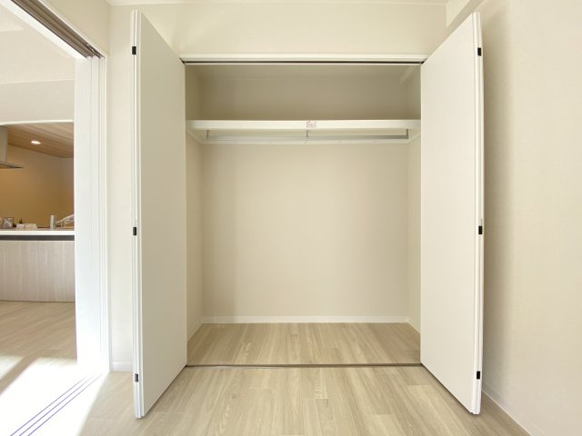 【収納】 | ビクトリアヒルズ横濱サウスバラード棟 | 約6.0帖洋室収納