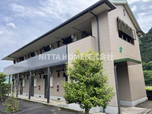 マノワールＡ，Ｂの外観|軽量鉄骨造のアパート＊駐車場無料付きです！