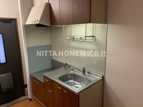 マノワールＡ，Ｂのキッチン|一人暮らしに十分なキッチンです◇