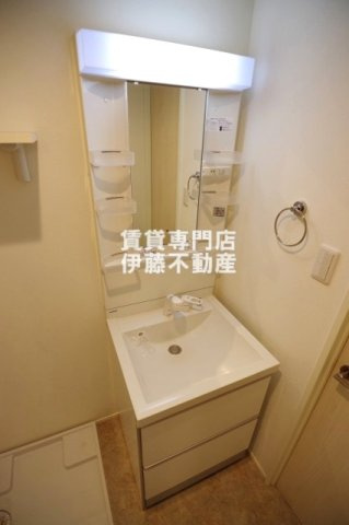 ハーモニーテラス水切町の独立洗面台