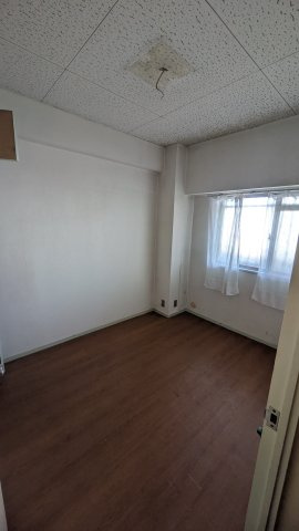 岩塚町スカイマンションの洋室