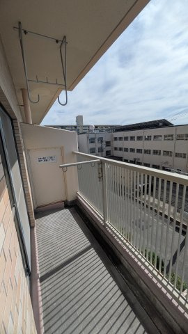 岩塚町スカイマンションのバルコニー