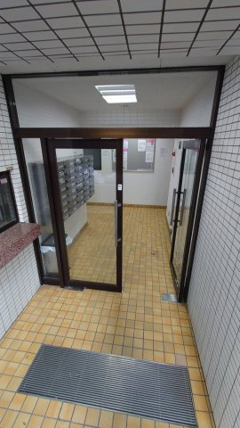 【エントランス】