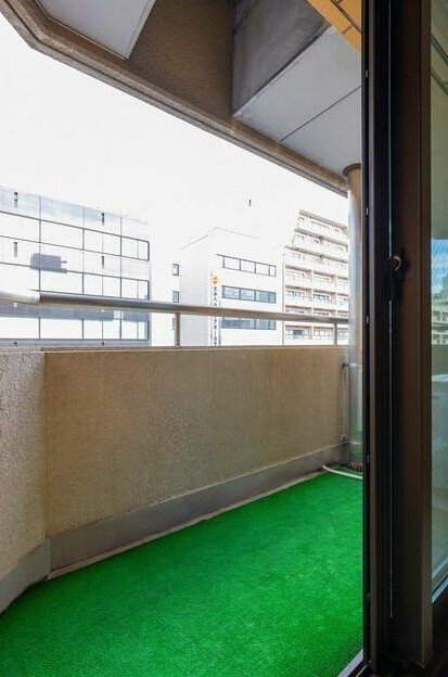 【バルコニー】