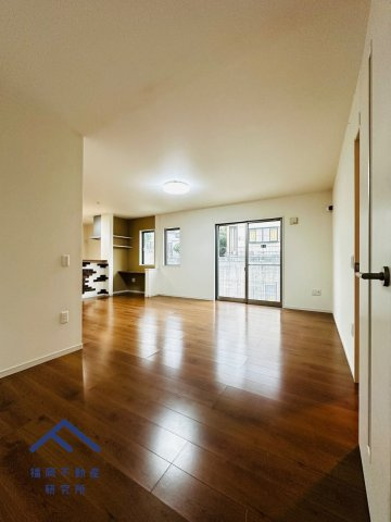 糟屋郡須惠町大字植木　戸建ての居間・リビング