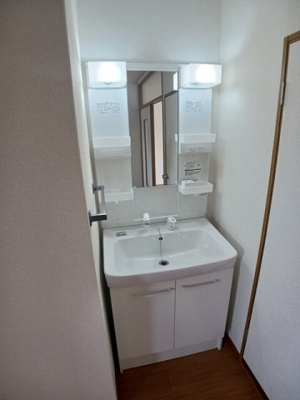 【洗面所】 | サンヒルズＡ | 使いやすい洗面所です
