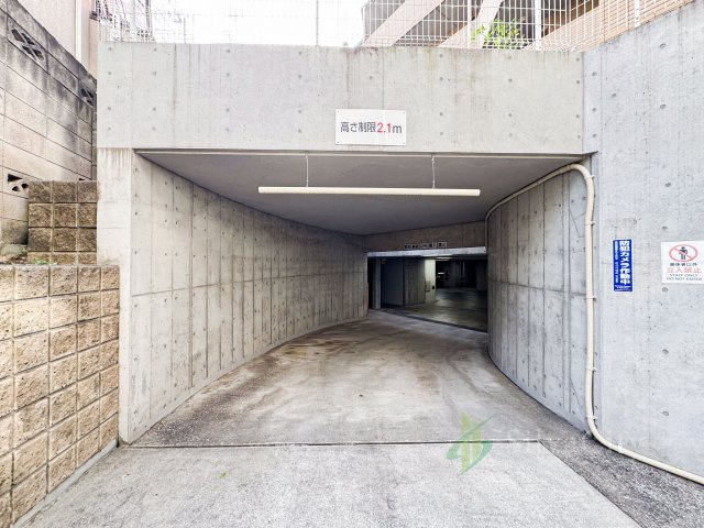 ソフィアーレ代官山の駐車場