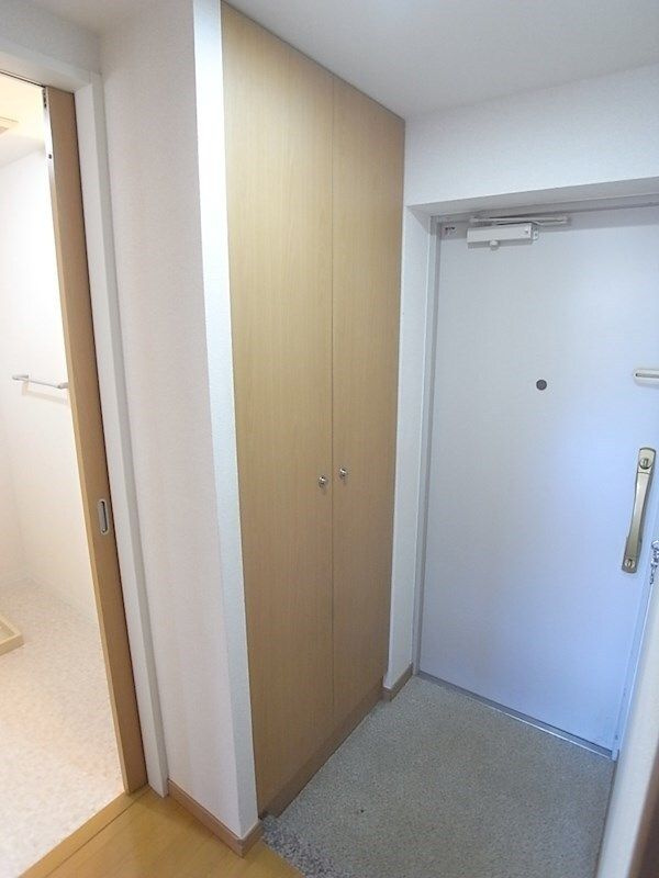 ルシルエスパシオの玄関