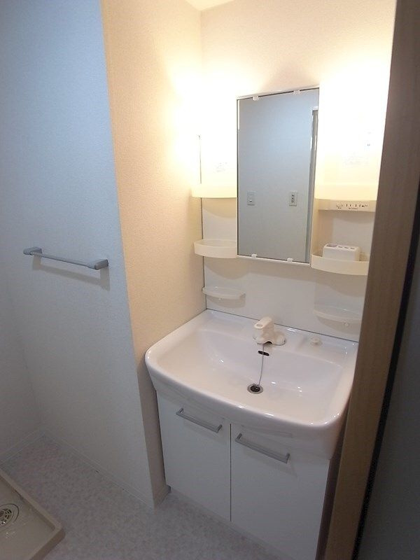 ルシルエスパシオの独立洗面台