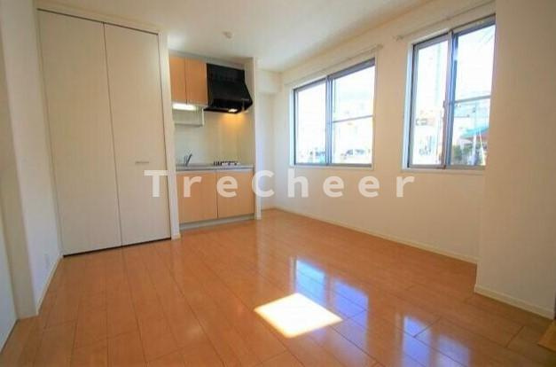 豊玉中3丁目アパートの居間・リビング