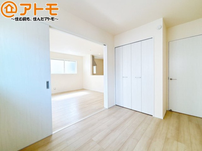 【子供部屋】 | 葵区田町2丁目　新築戸建　B号棟 | 客間として使うことはもちろん、居室や収納など自由な使い方ができるお部屋です！