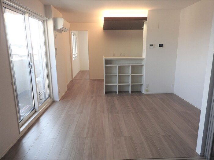 ベルエトワール　Jの居間・リビング|ゆったり過ごせる居間です