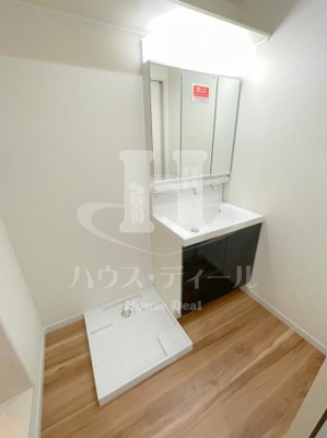 【独立洗面台】 | グランドール西尾久 | 独立洗面化粧台が付いています