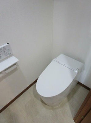 【トイレ】 | オークコート | 温水洗浄便座。