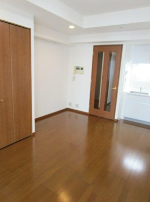 【寝室】 | オークコート | きれいなフローリング。