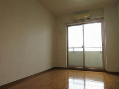 【居間・リビング】 | リリエンベルグ弐番館 | 明るい洋室！