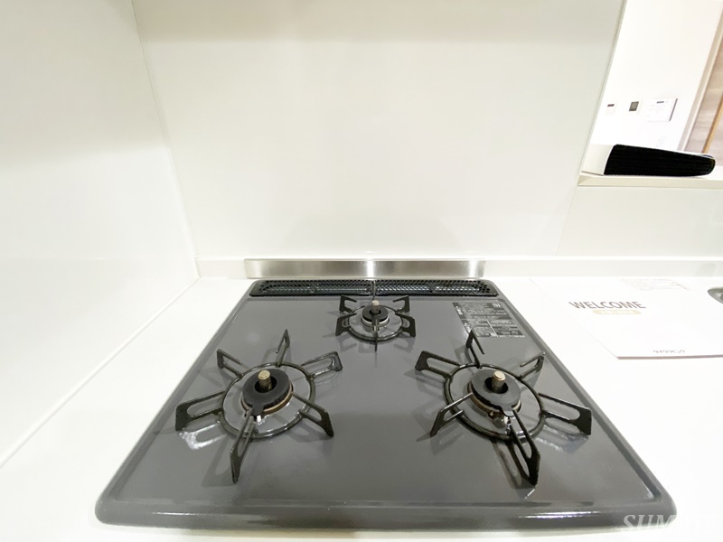 アナシエ鹿浜のキッチン|3口コンロです☆