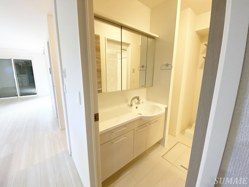 アナシエ鹿浜の独立洗面台|独立洗面台です☆