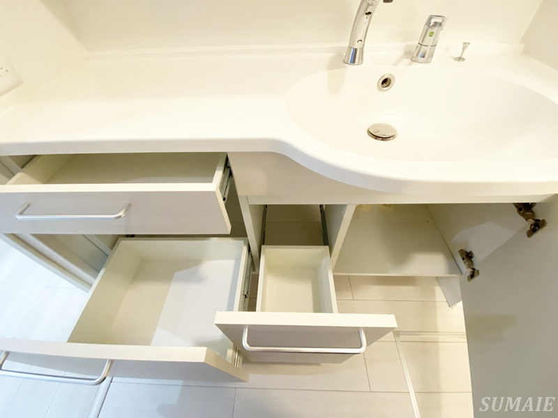 アナシエ鹿浜の収納|洗面台下収納です☆