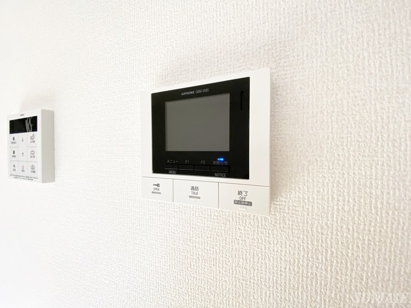 アナシエ鹿浜のセキュリティ|モニター付きインターホンです☆