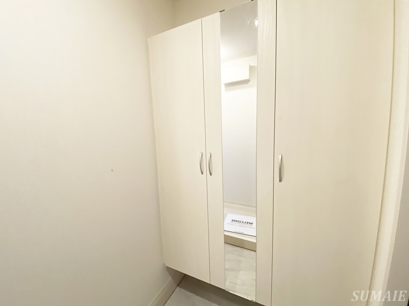 アナシエ鹿浜の設備|玄関に鏡あります☆