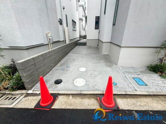 新築戸建　茅ヶ崎市柳島海岸の駐車場