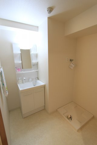 ＳＯＬＡＲＥ（ソラーレ）の居間・リビング