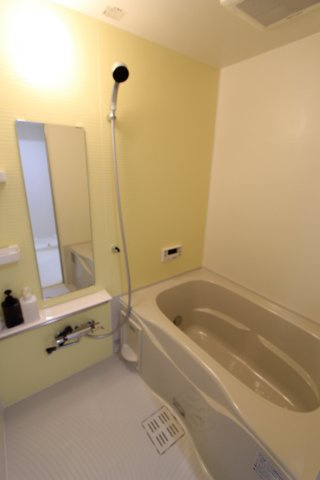 ＳＯＬＡＲＥ（ソラーレ）の浴室