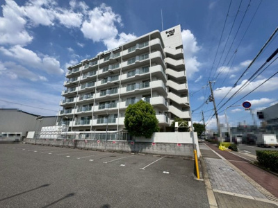 【外観】 | ライオンズマンション駒川第2 | シャワー付き洗面台ですので、寝ぐせ直しもラクラクですね！