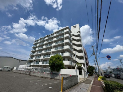 【外観】 | ライオンズマンション駒川第2 | 温水洗浄便座ですので、寒い日も温かい便座で安心して使用していただけますよ♪