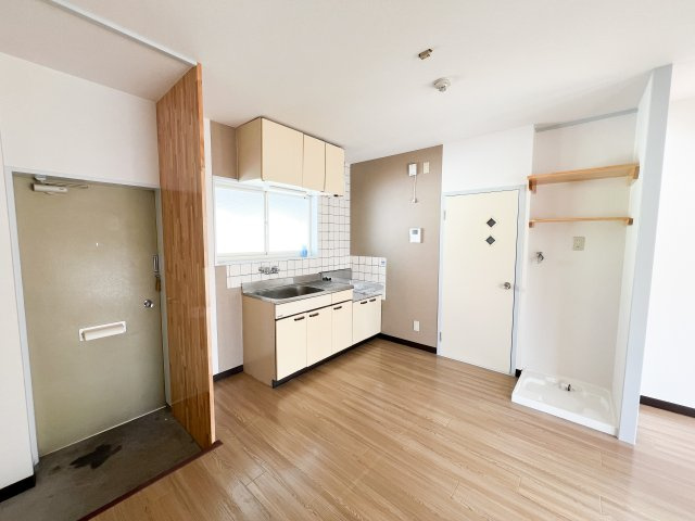 リバプール桟四の居間・リビング