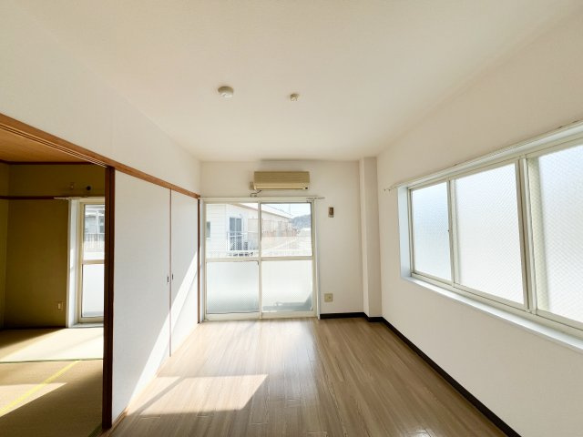 リバプール桟四の洋室