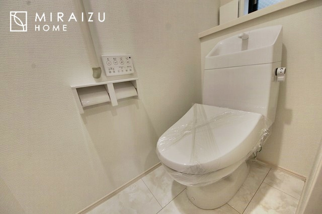 【トイレ】 | おしり洗浄、ビデ洗浄、暖房便座の機能を標準装備。トイレットペーパーの無駄遣いを防ぎ、肌を傷つける心配がありません♪
