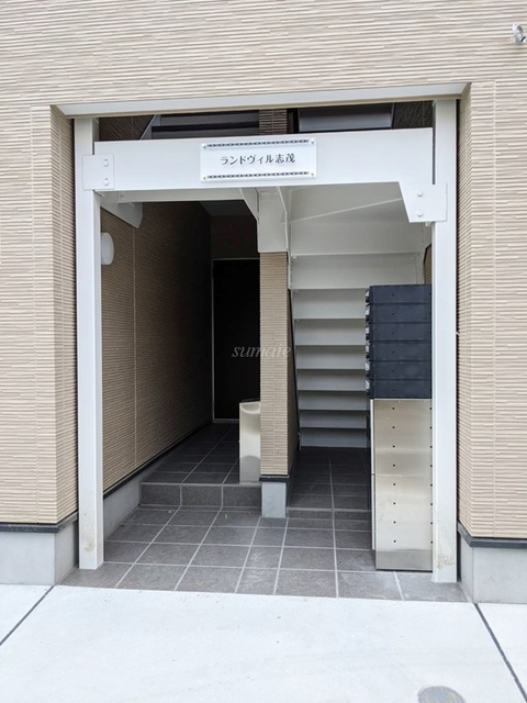 ランドヴィル志茂のエントランス|☆エントランス☆
