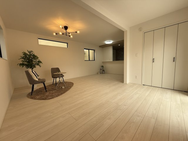 魚住町清水　新築戸建の居間・リビング