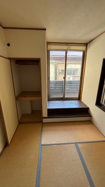 大阪市住之江区東加賀屋2丁目   貸家の寝室|落ち着いて過ごせるお部屋なので、寝室にいかがでしょうか