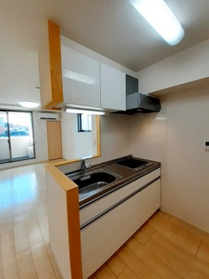 【キッチン】 | ルーチェ | コンパクトなキッチンで掃除もラクラク