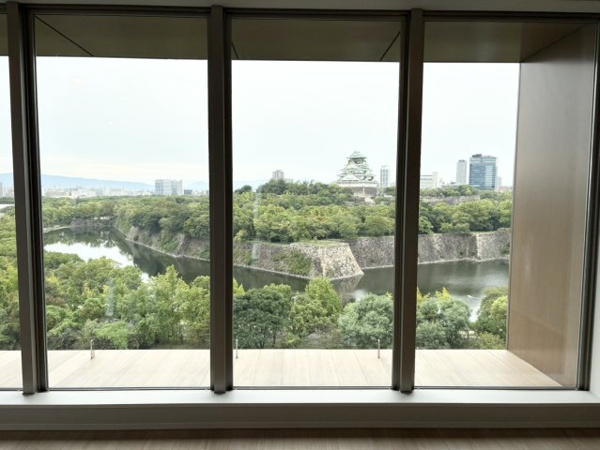 【展望】 | 【物件からの眺望】リビングのハイサッシから「大阪城公園」を一望！